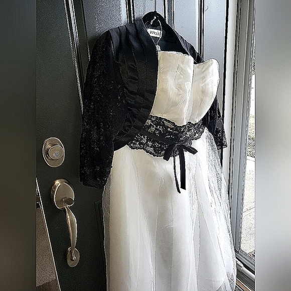 JJs House Dresses & Skirts - Gorgeous Tea-length Strapless Gown w/ Custom Matching Black Lacey Bolero Jacket